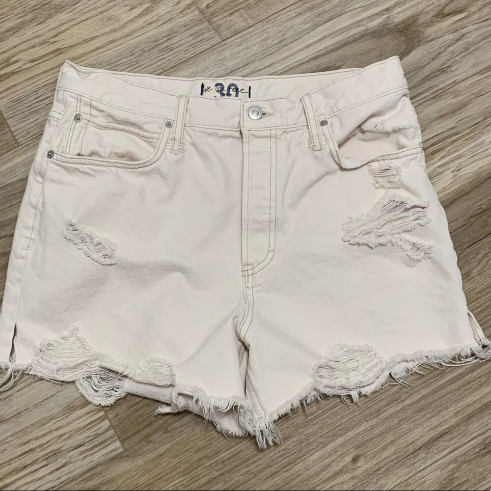 We The Free Distressed Button Fly High Rise Shorts 30